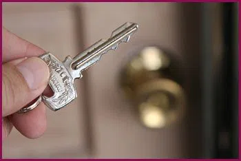 Sun City Center Locksmith Service Sun City Center, FL 813-280-3427 - 14-unlock-door